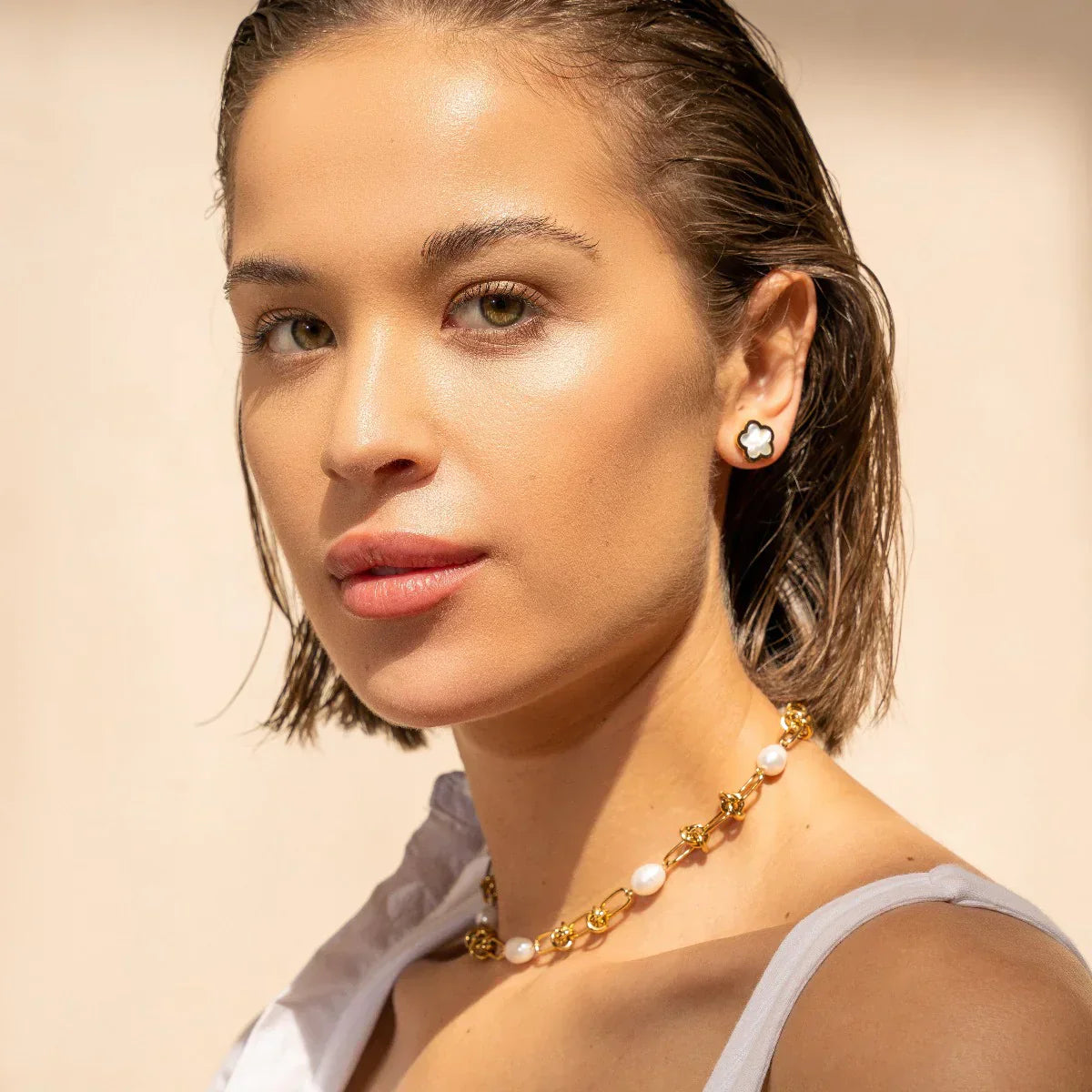 Knot and Pearl Necklace 18K Gold Plated