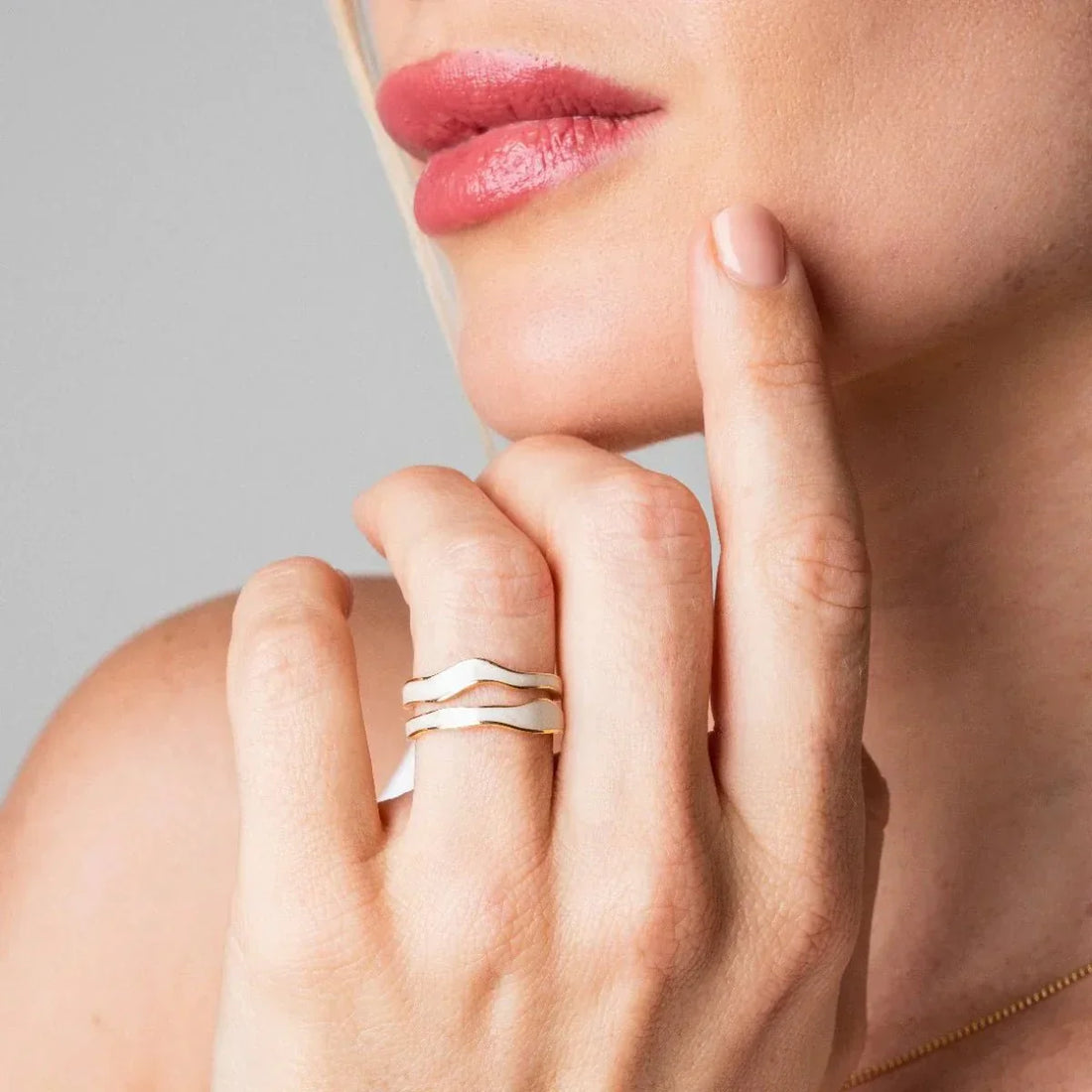 Adjustable Abstract Mother-of-Pearl Ring 18K Gold Plated