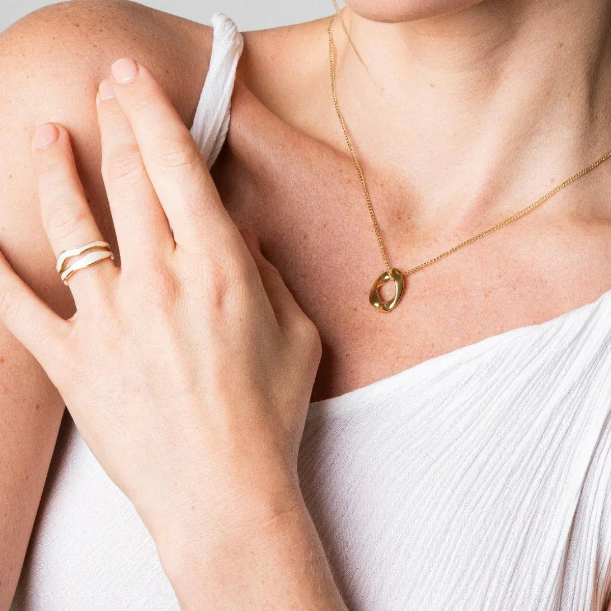 Adjustable Abstract Mother-of-Pearl Ring 18K Gold Plated