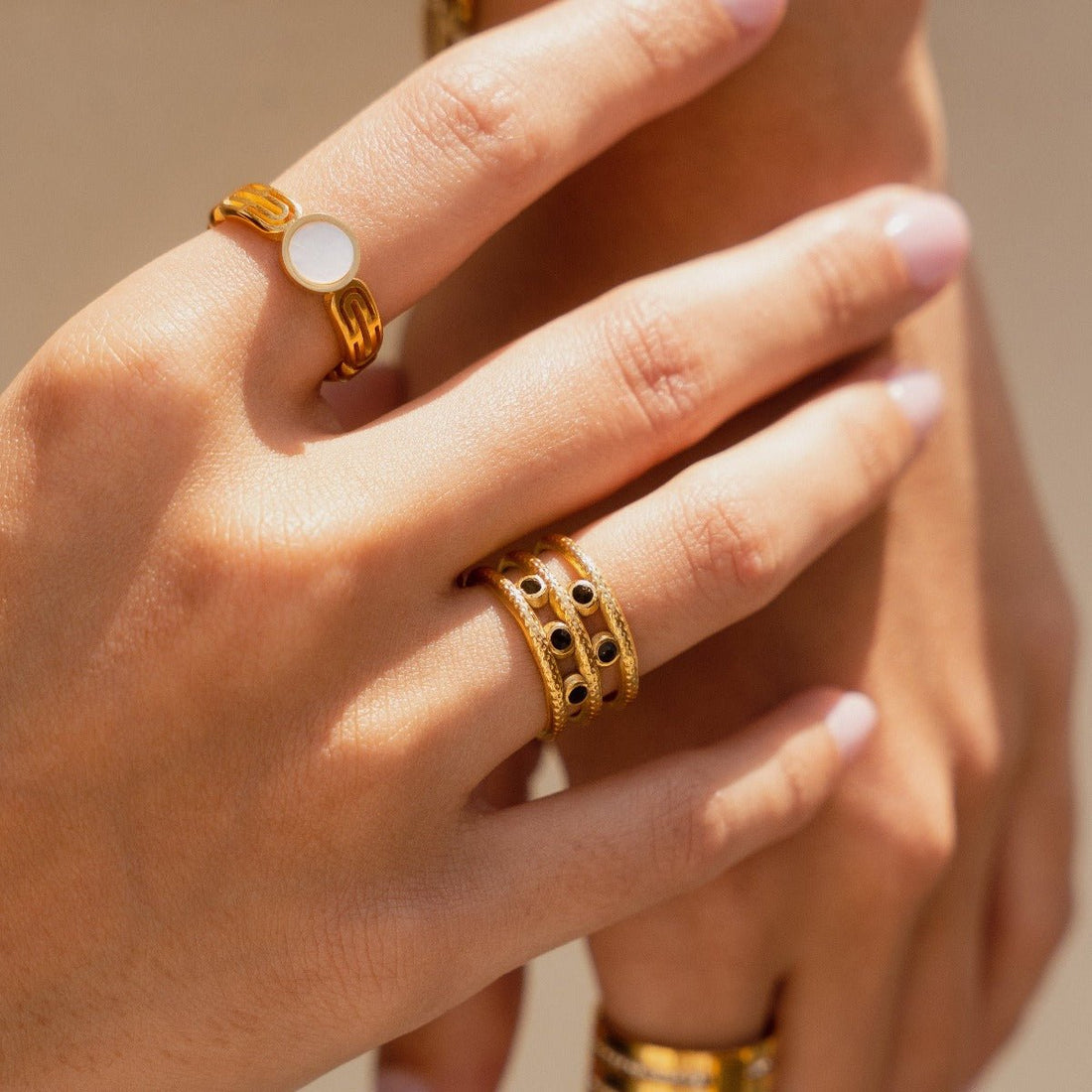 Athena Mother-of-Pearl Ring 18K Gold Plated