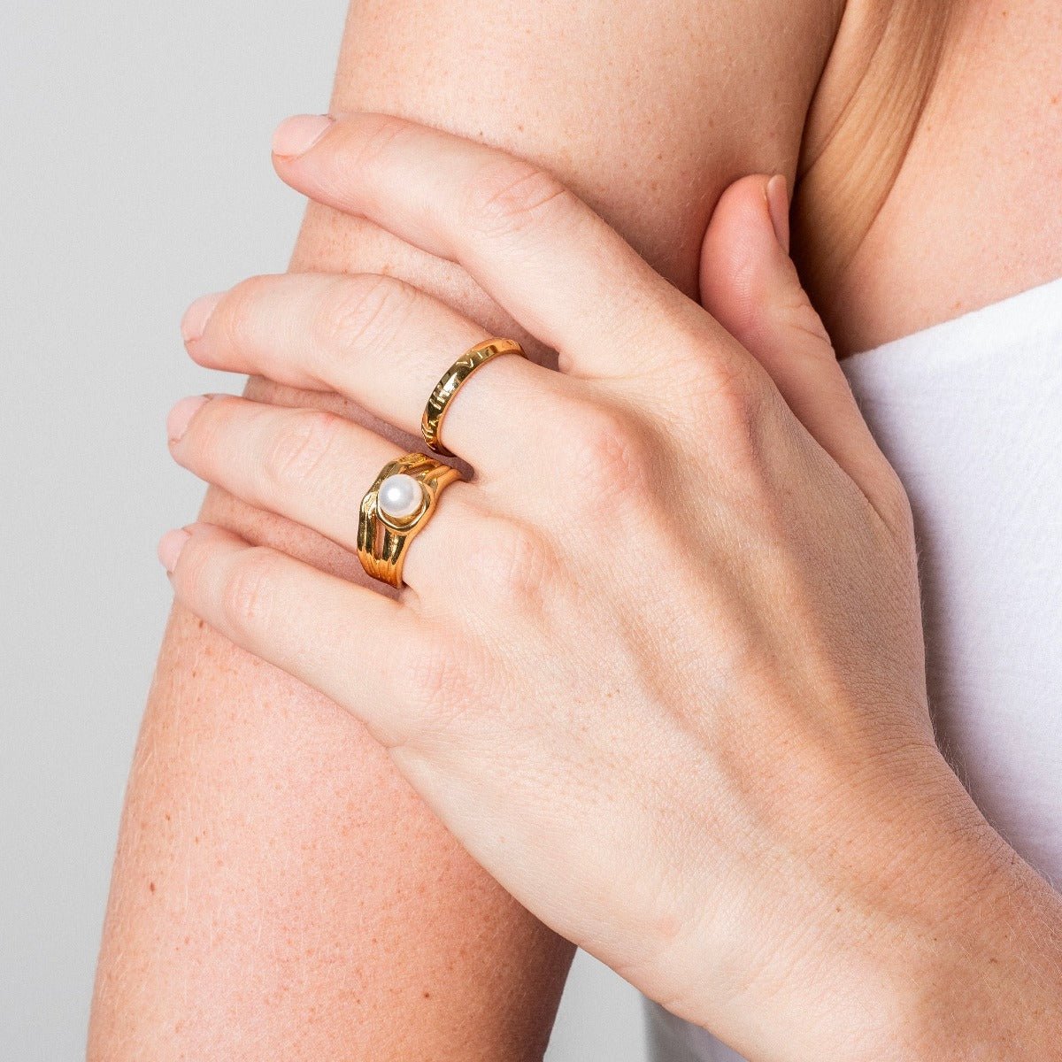 Catalina Solitaire Pearl Ring 18K Gold Plated