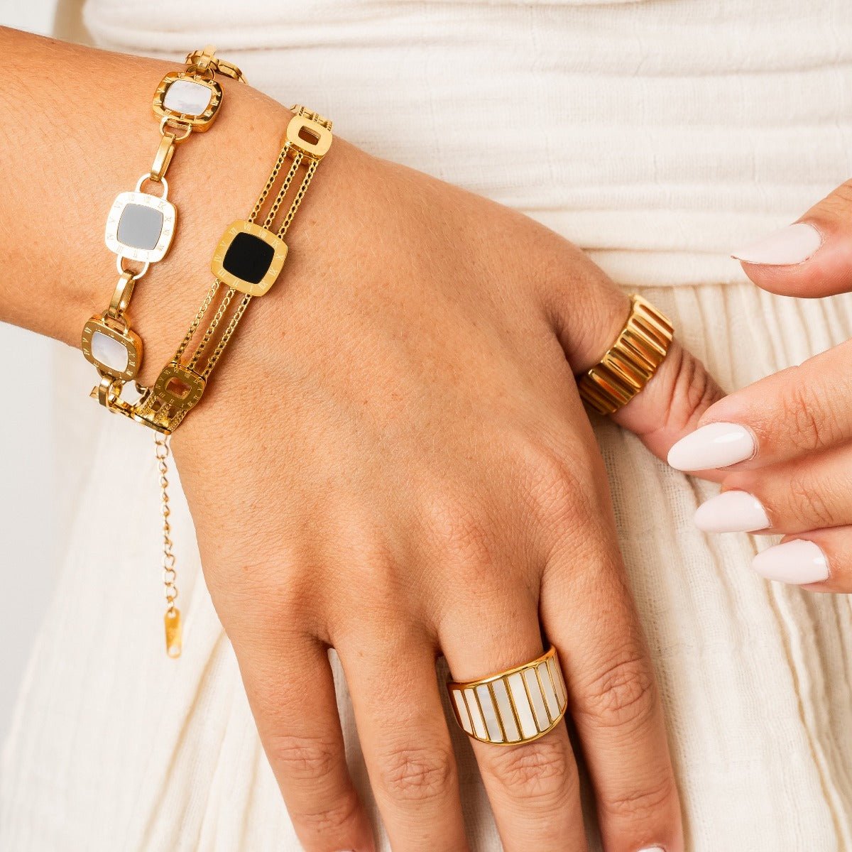 Colosseum Ring 18K Gold Plated