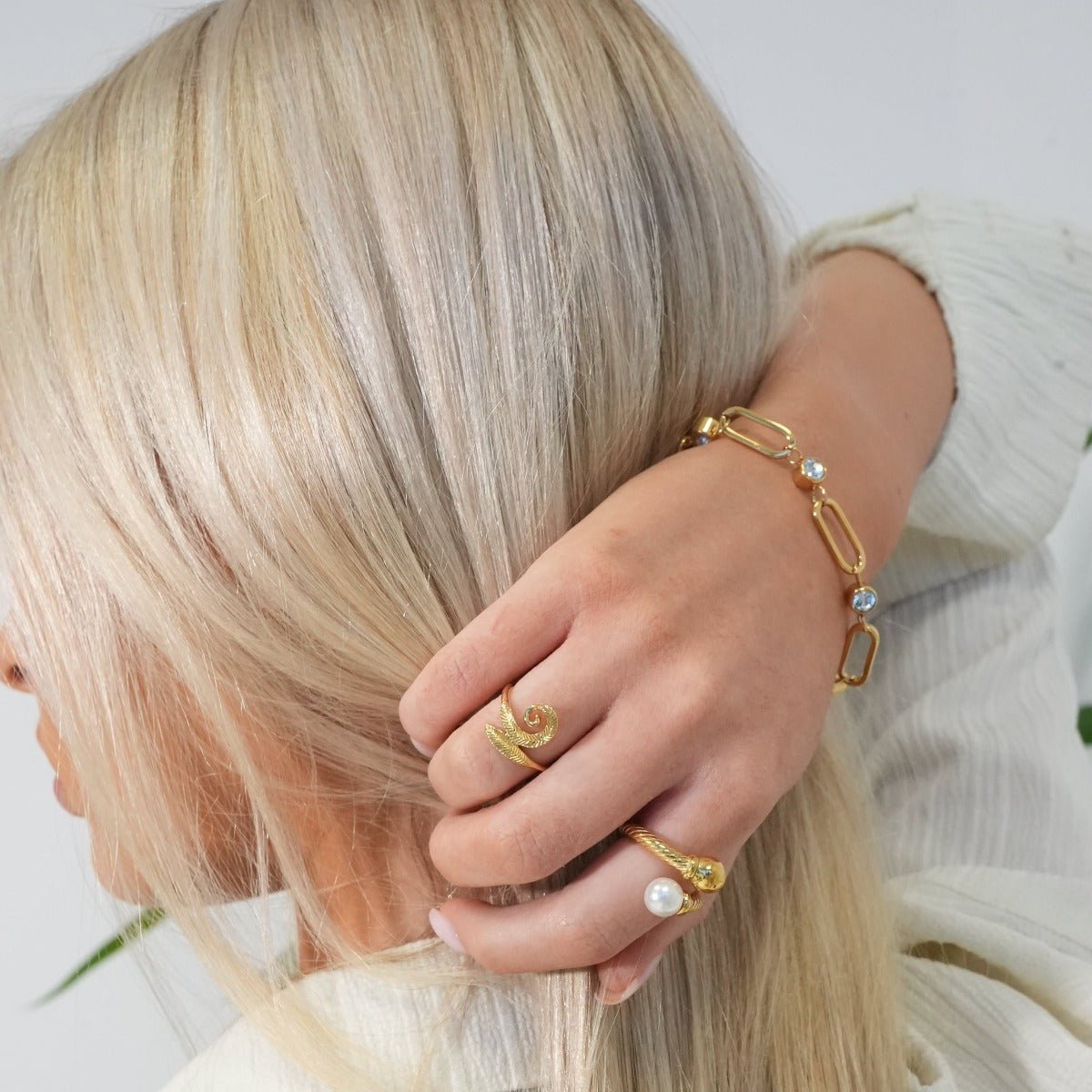 Elegance Pearl Ring 18K Gold Plated