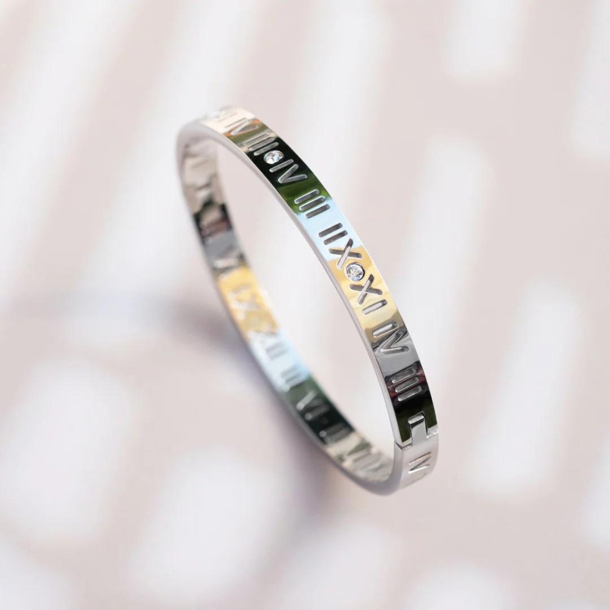 Roman Numeral Bangle – Silver