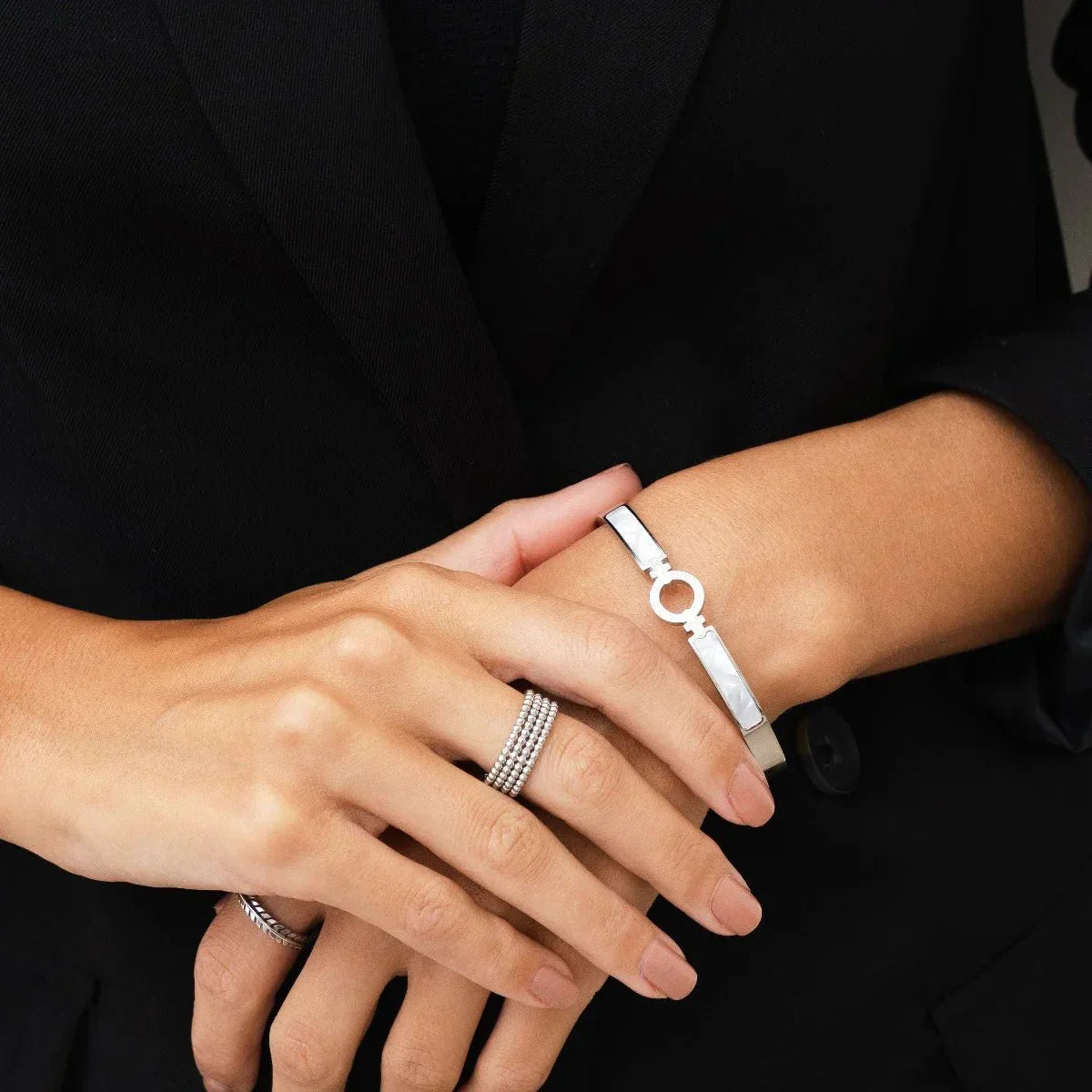 Aura Bangle – Silver