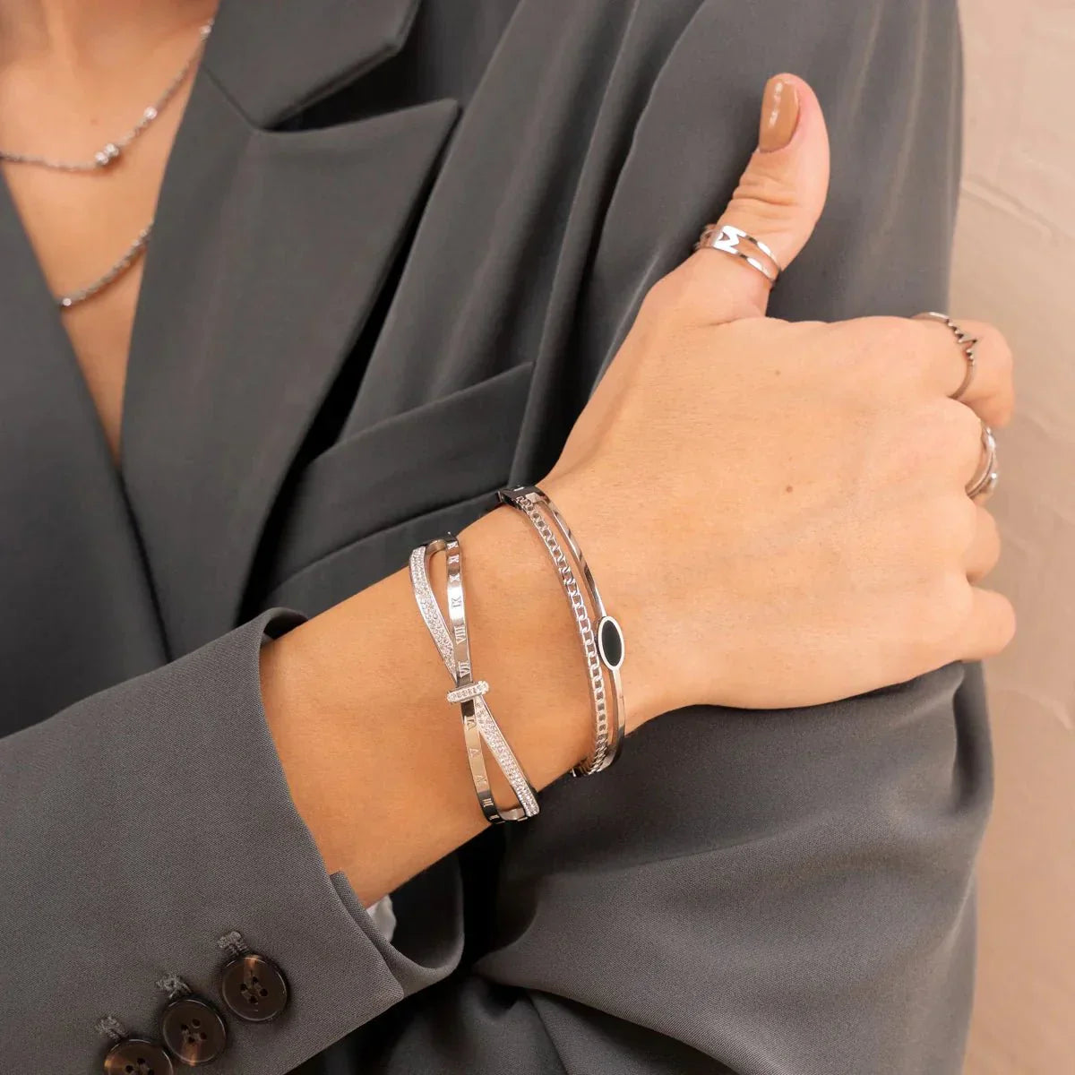 Layered Onyx Bangle – Silver