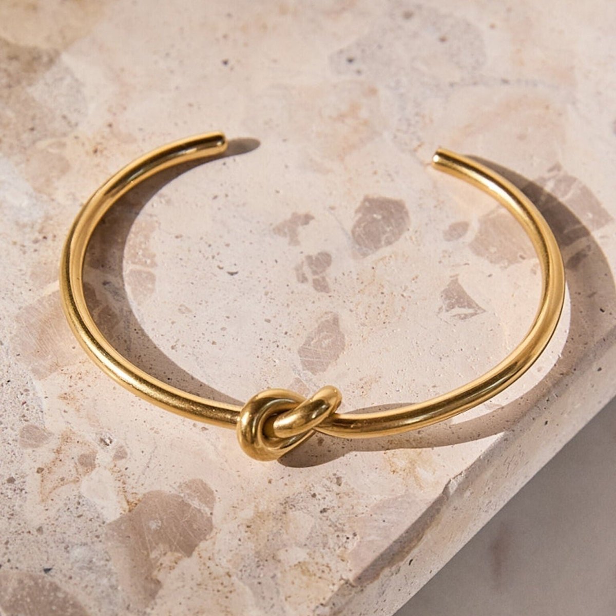 Central Knot Bangle 18K Gold Plated