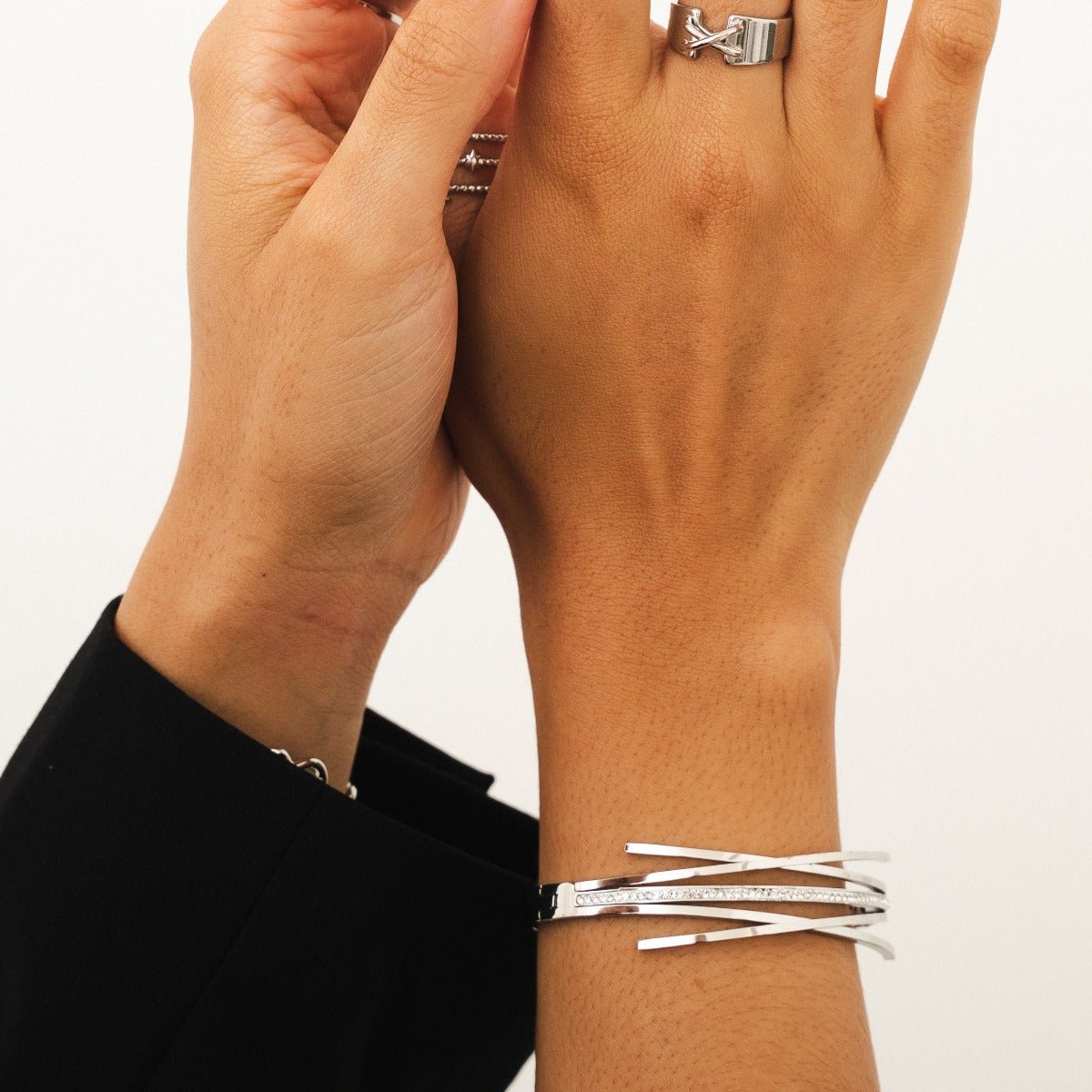 Florence Zirconia Bangle – Silver