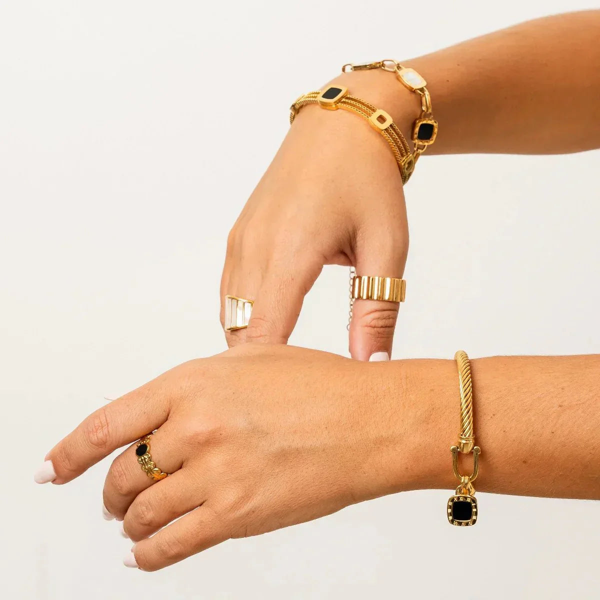 Square Onyx Pendant Bangle 18K Gold Plated
