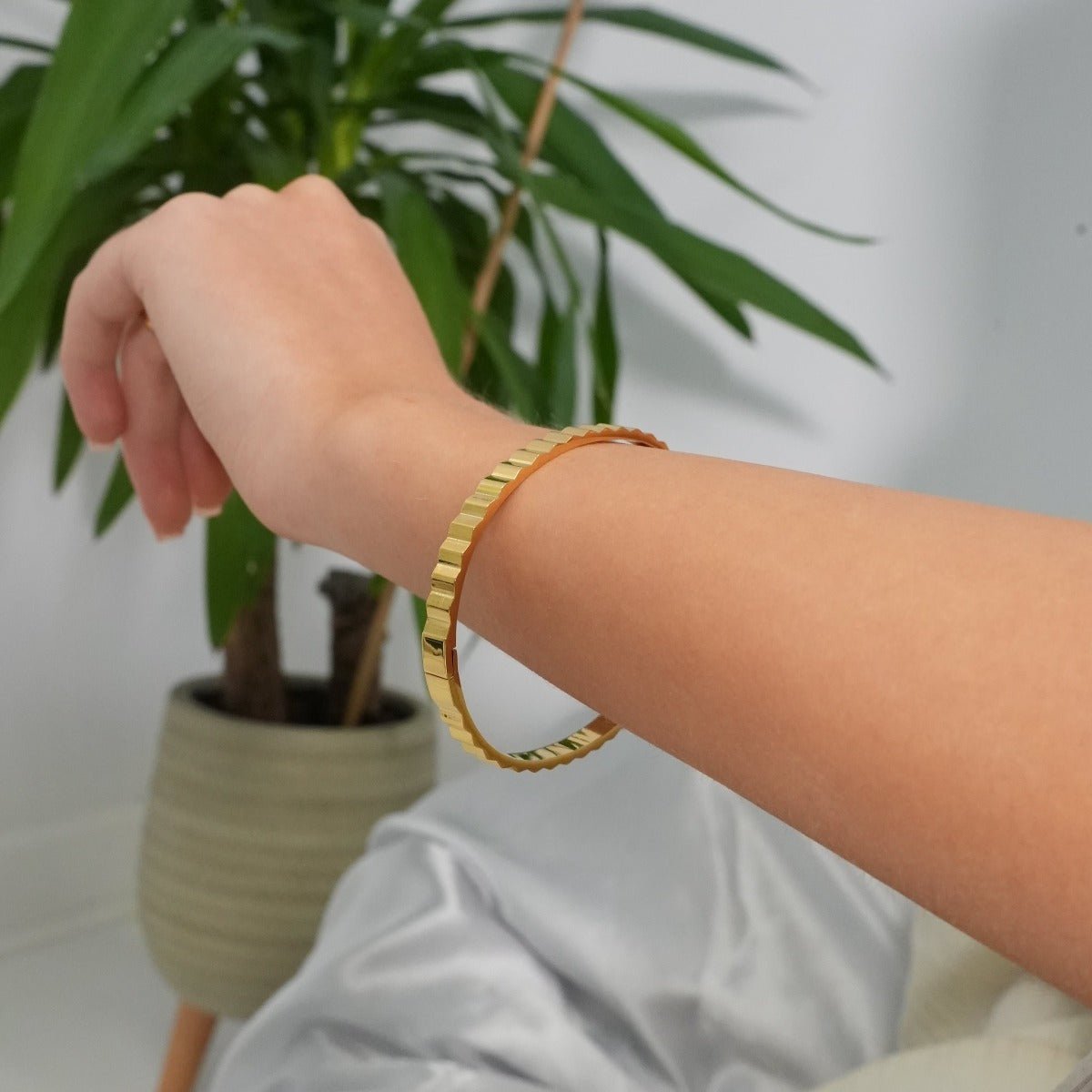 Ripple Bangle 18K Gold Plated