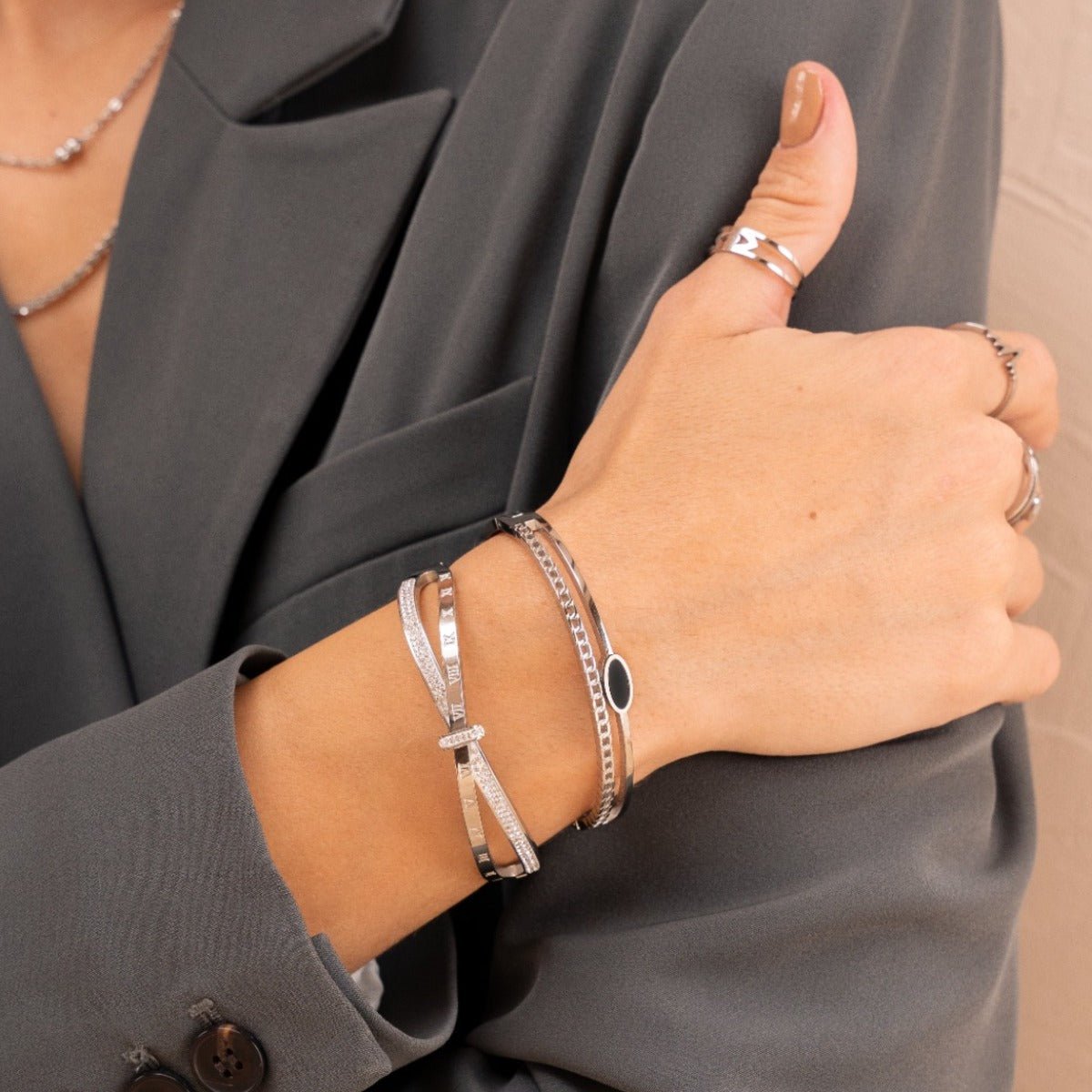 Roman Zirconia Bangle – Silver