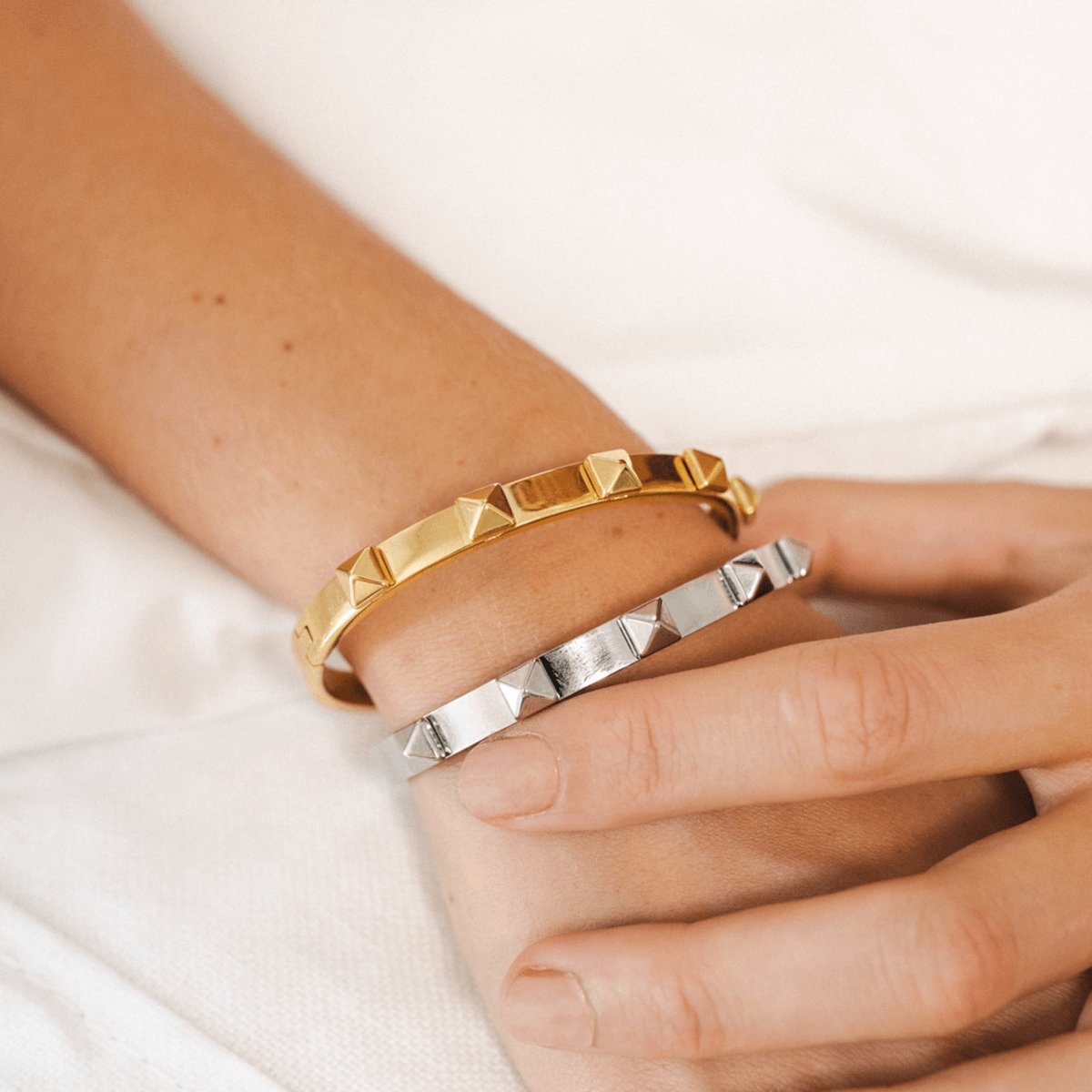 Studded Bangle – Silver