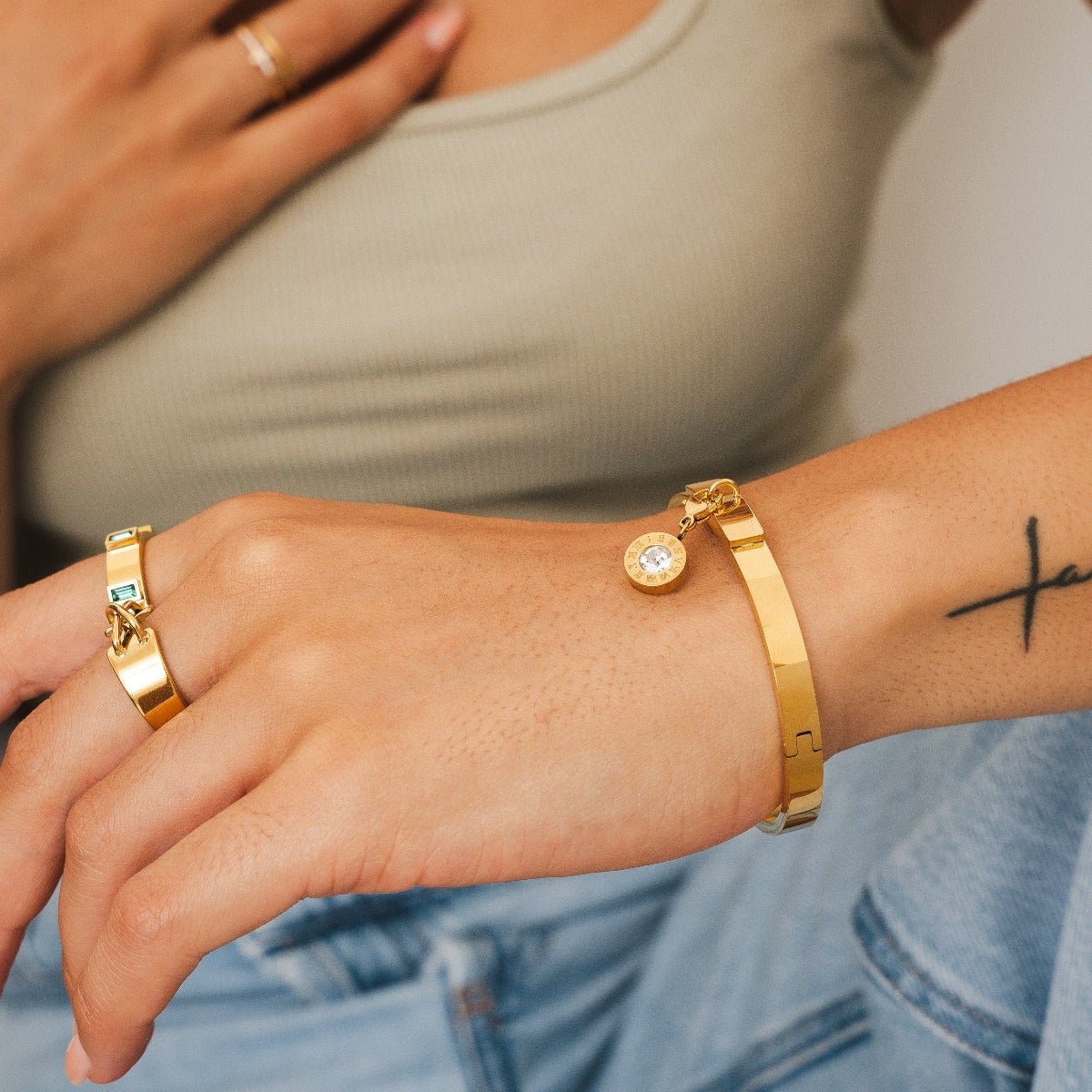 Uniq Bangle 18K Gold Plated