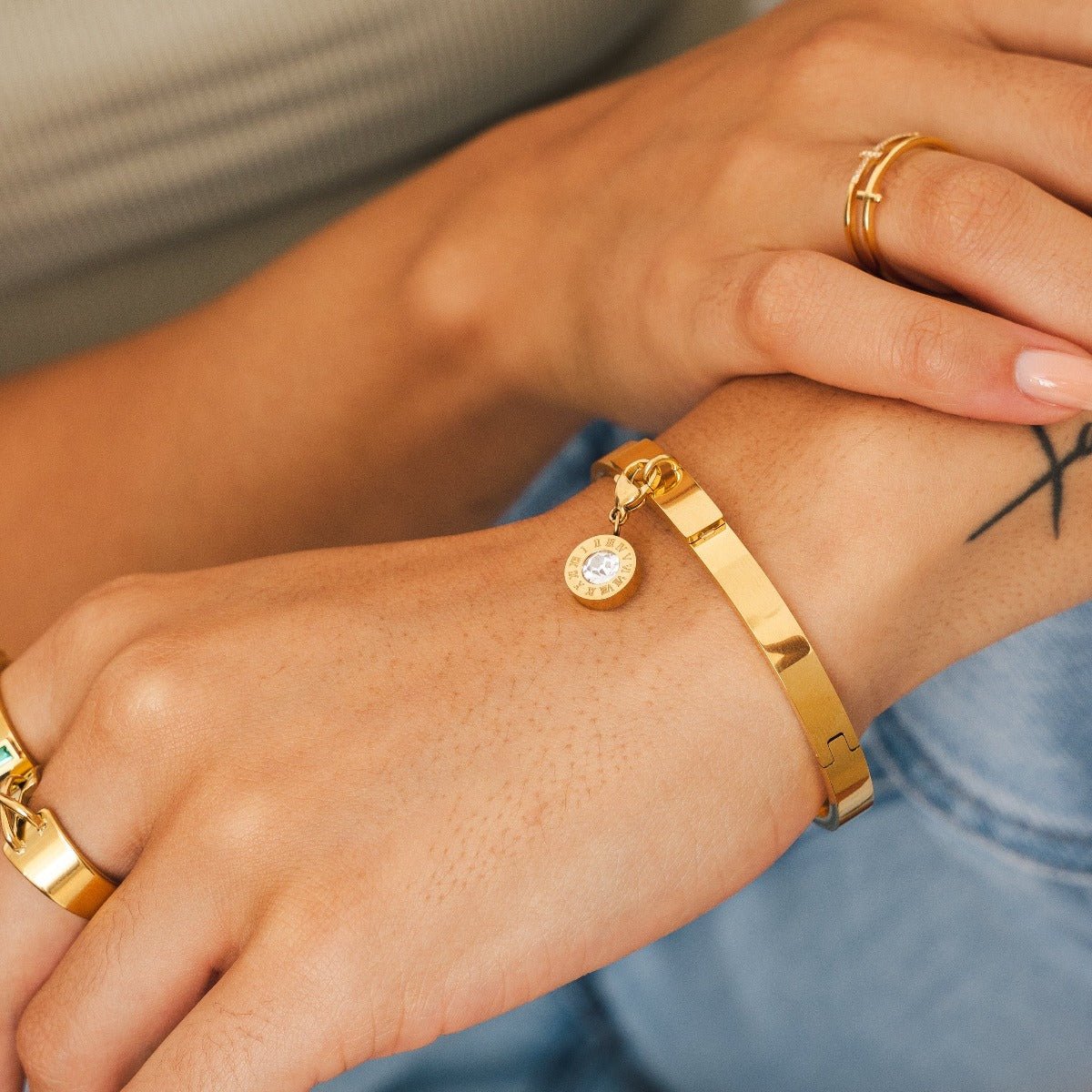 Uniq Bangle 18K Gold Plated
