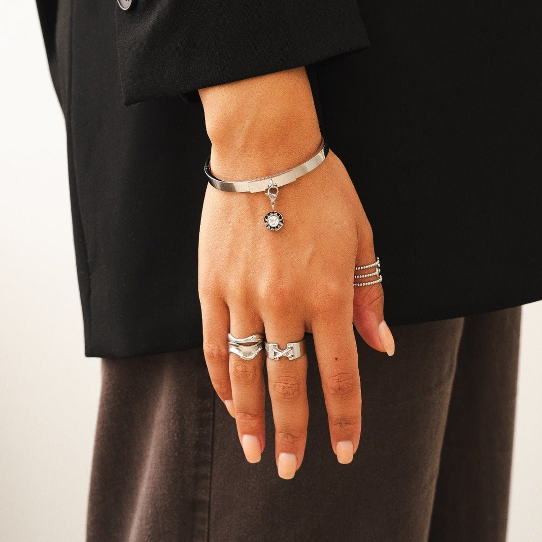 Uniq Bangle – Silver