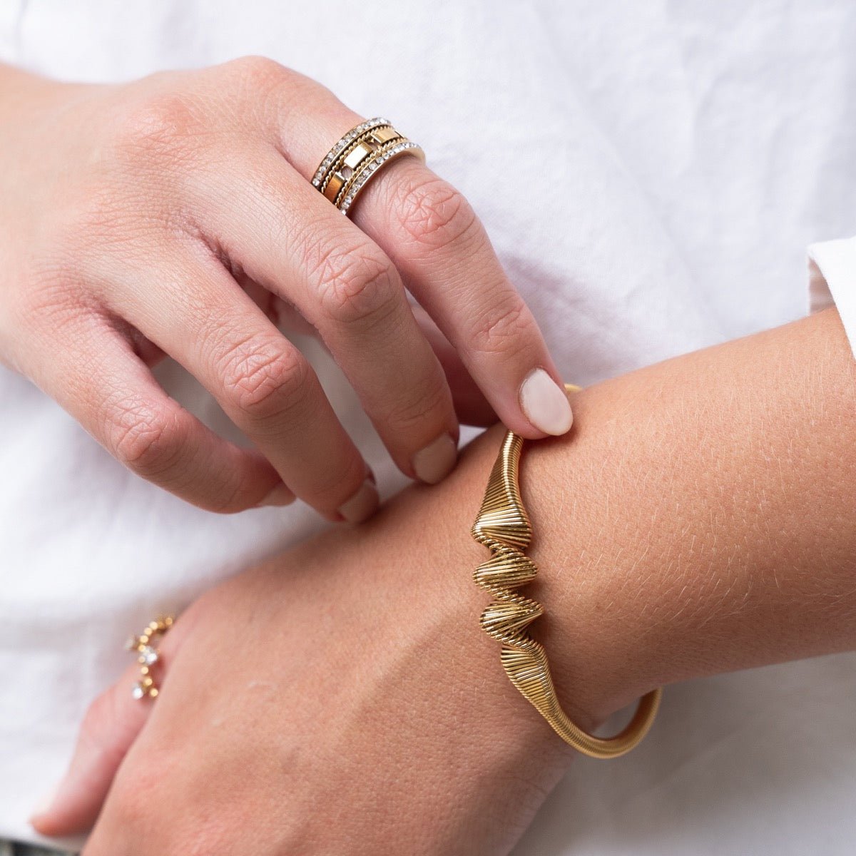 Wave Bangle 18K Gold Plated
