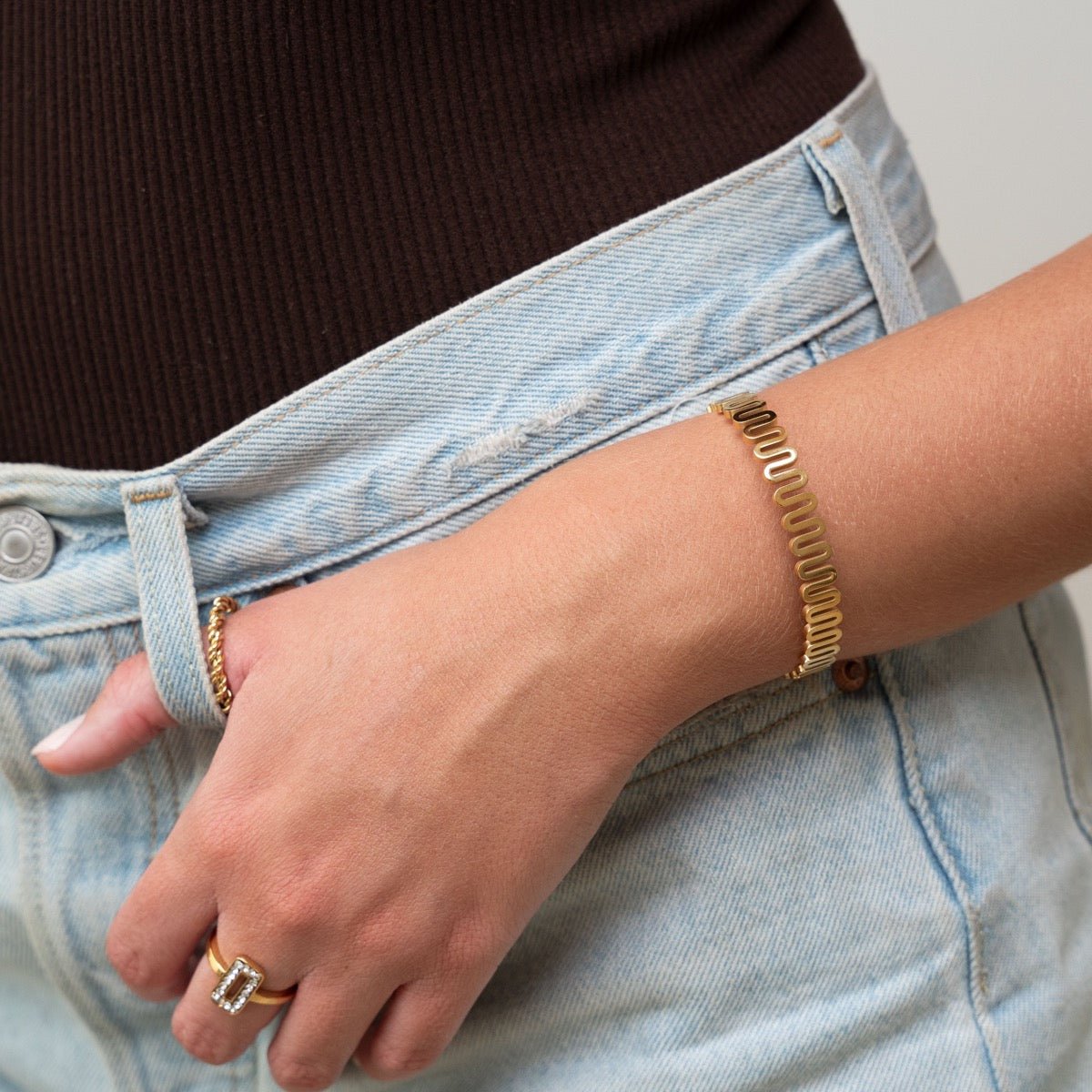 Zig Zag Bangle 18K Gold Plated