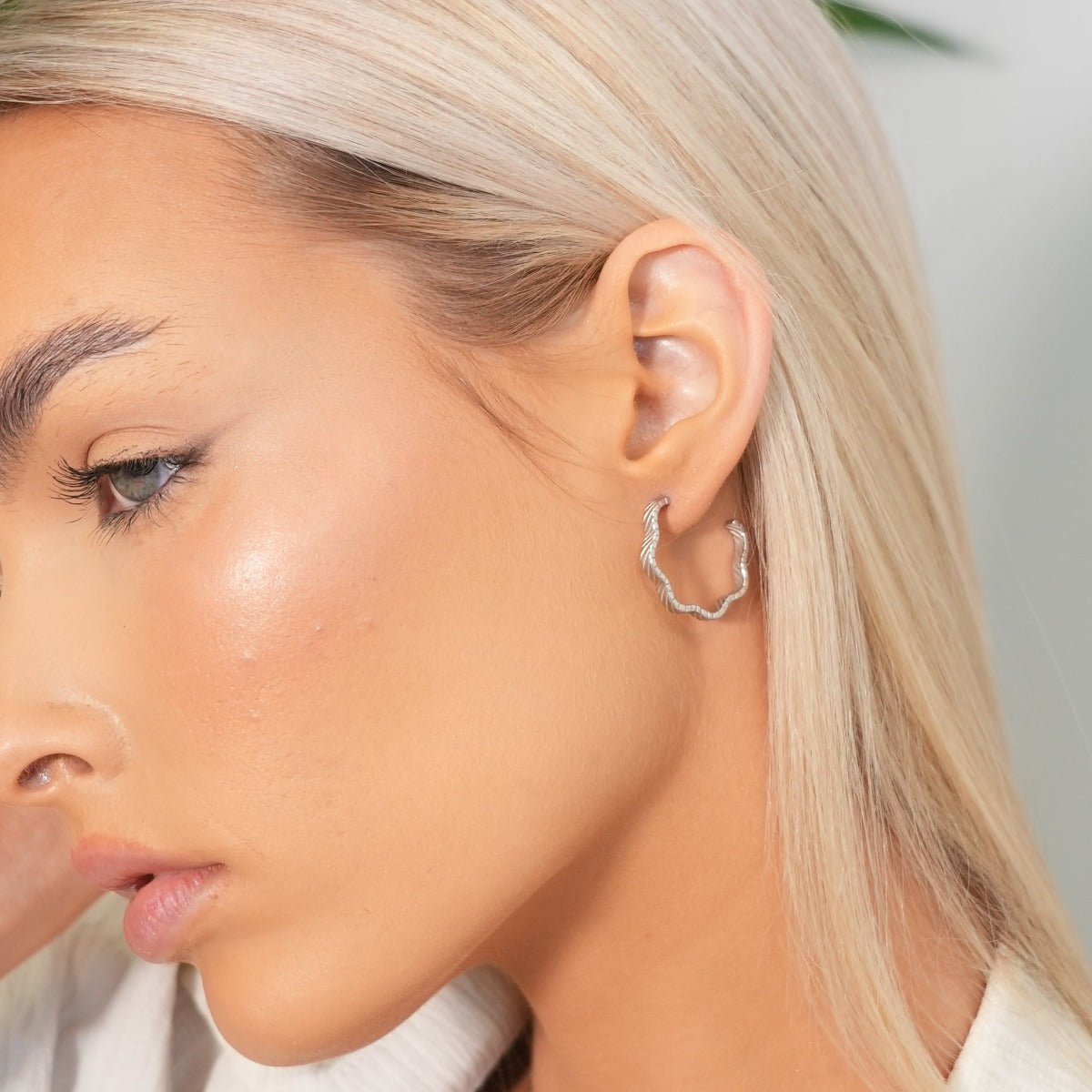 Wavy Texture Hoop Earrings – Silver