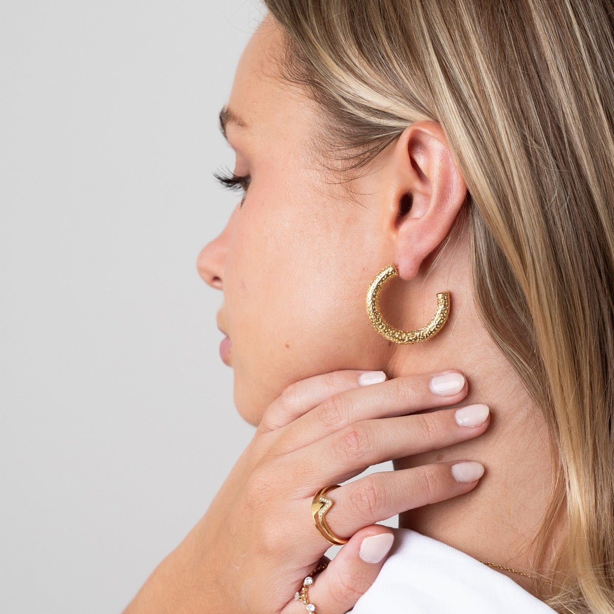 Textured Hoop Earrings 18K Gold Plated
