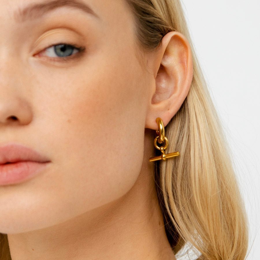 T-Bar Earrings 18K Gold Plated