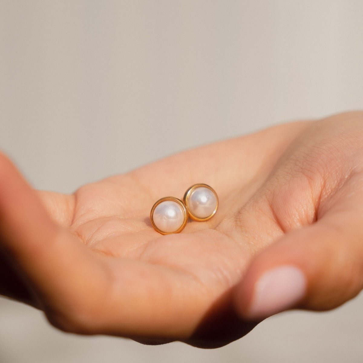 Single Pearl Earrings 18K Gold Plated