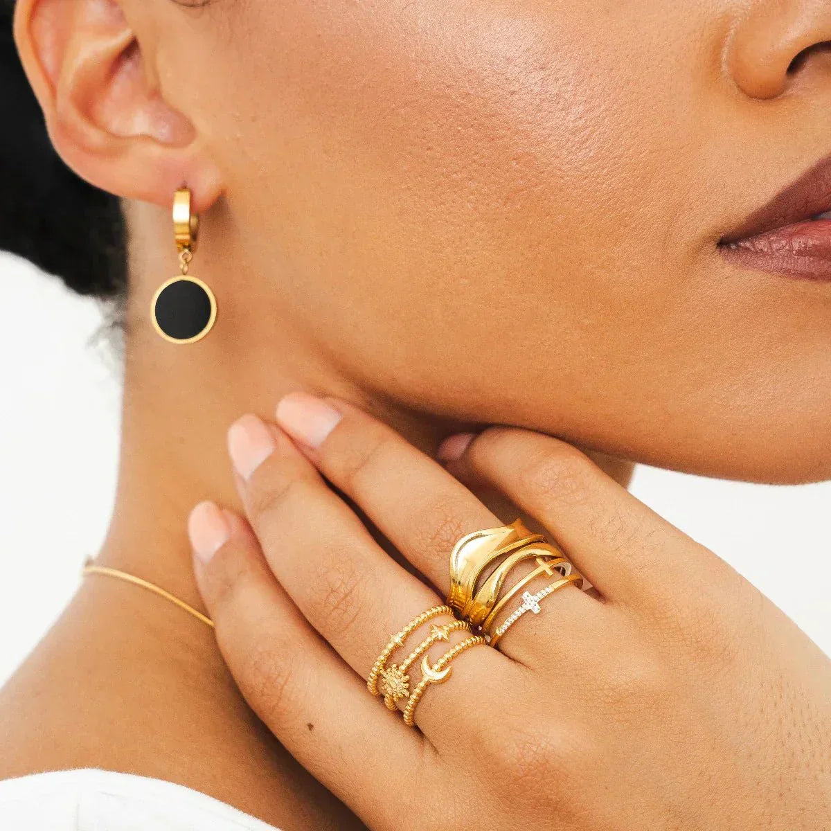 Noir Pendant Earrings 18K Gold Plated