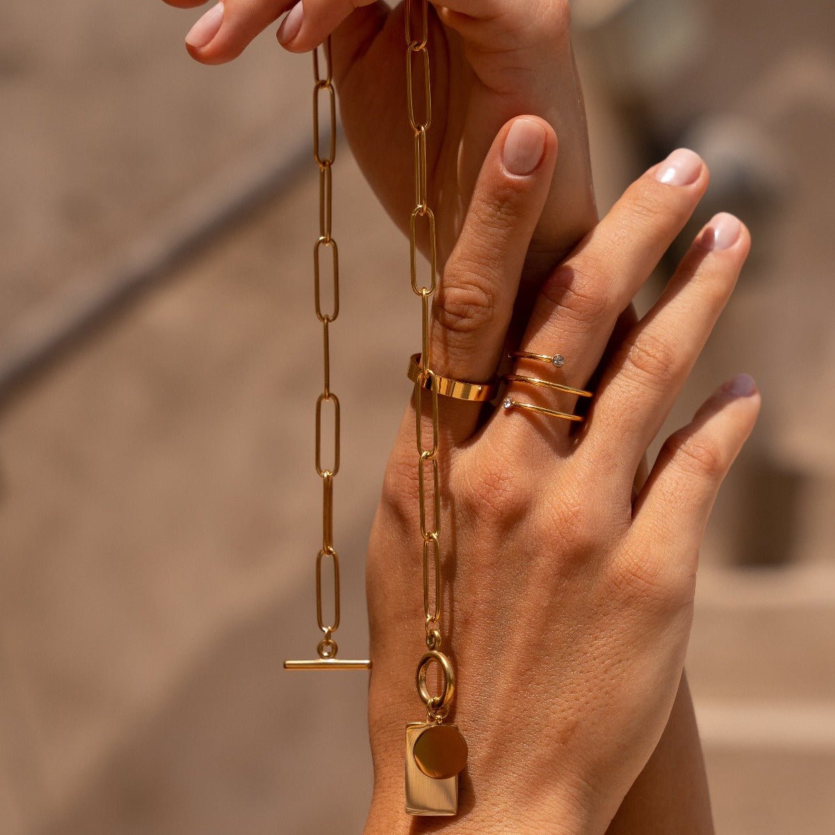 Smooth Geometric Pendant Chain Necklace 18K Gold Plated