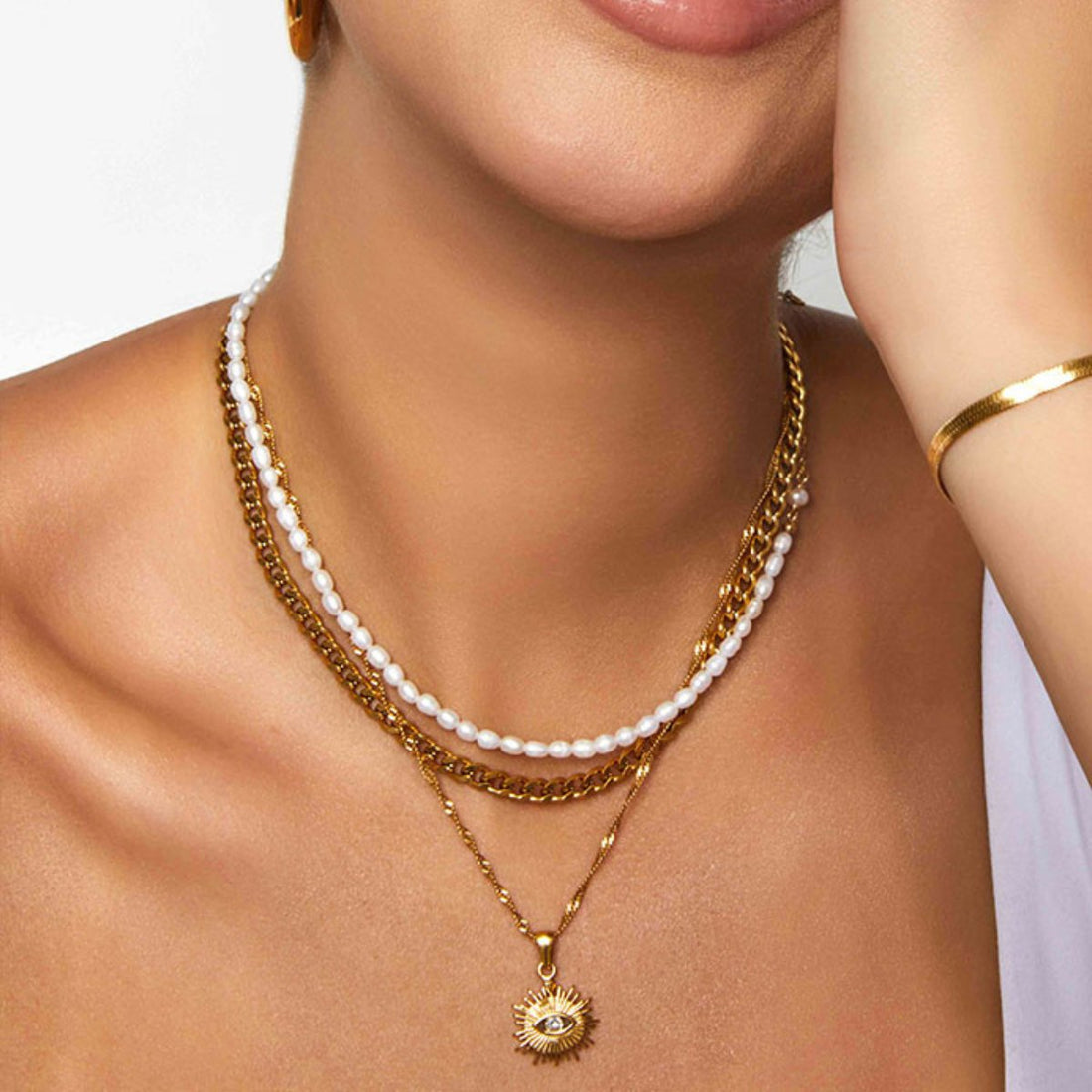 Eye Necklace 18K Gold Plated