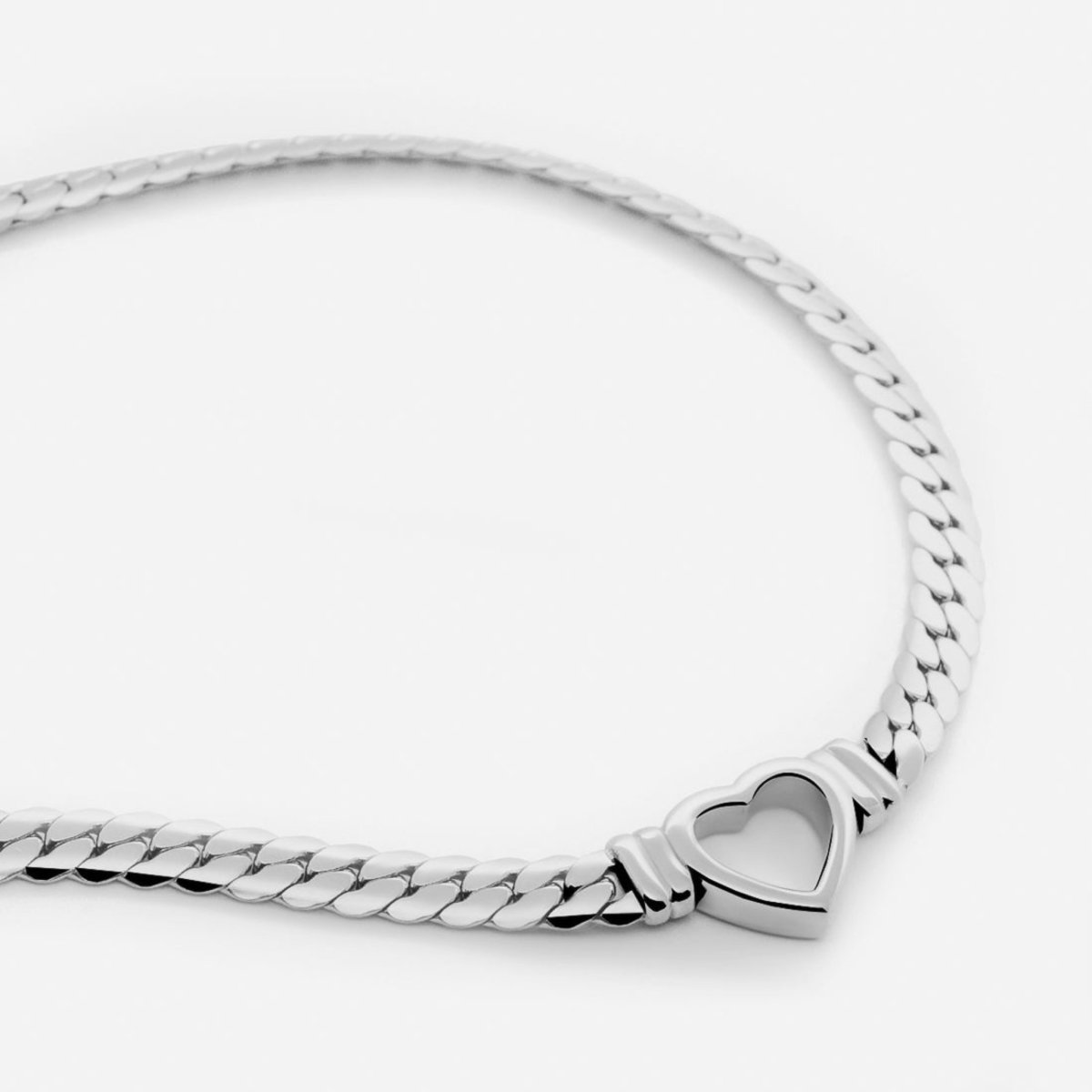 Minimalist Heart Choker Necklace – Silver