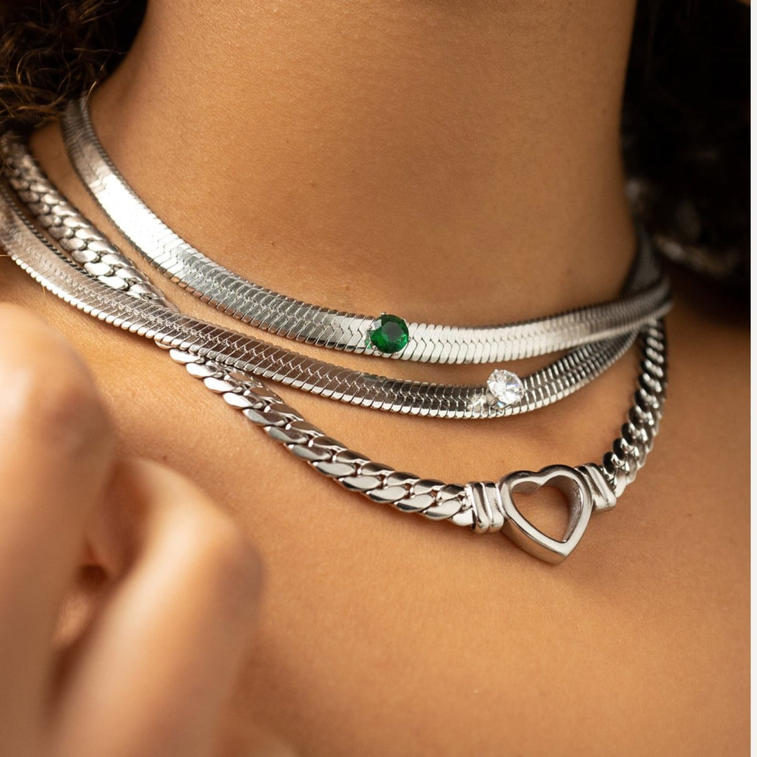 Minimalist Heart Choker Necklace – Silver