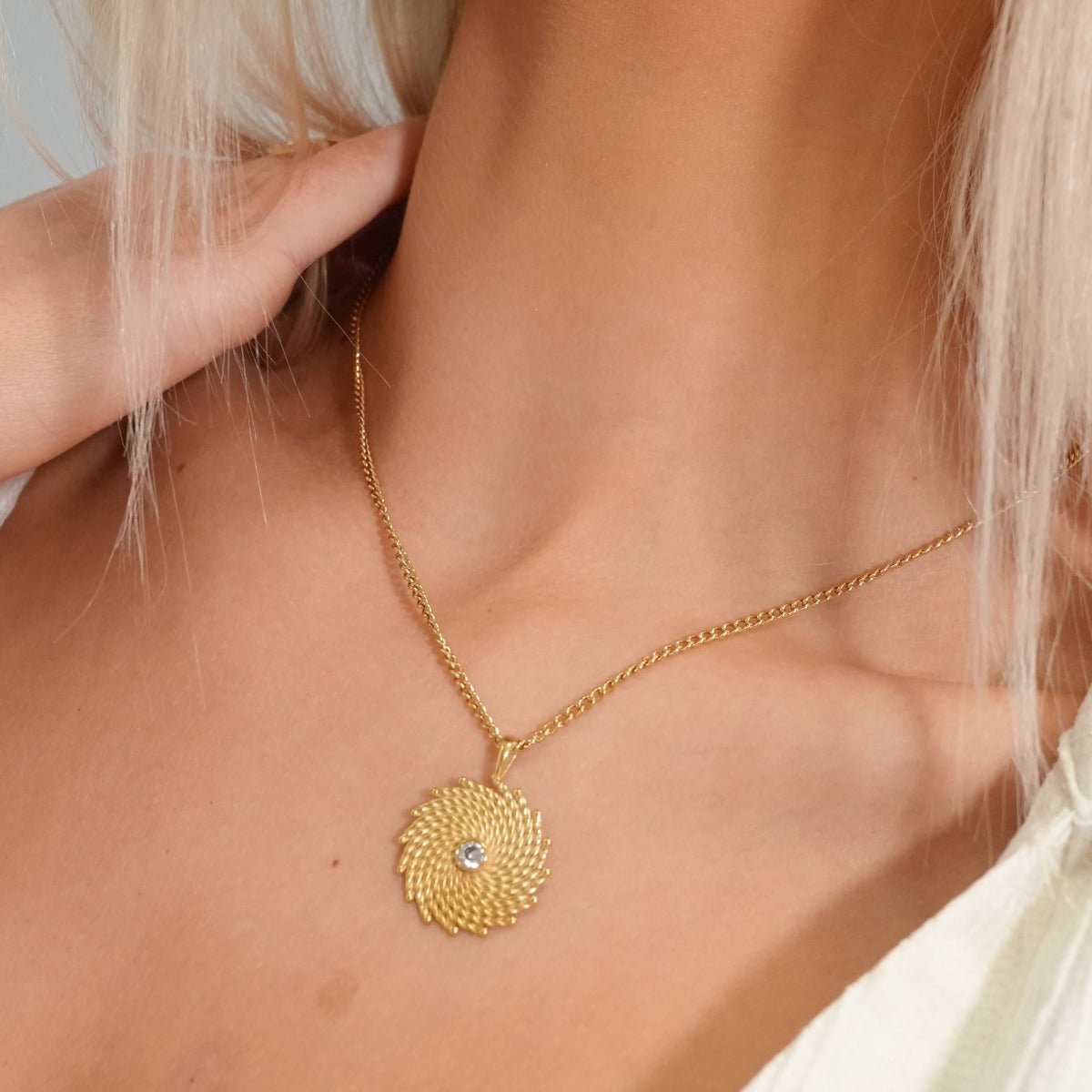 Glow Necklace 18K Gold Plated