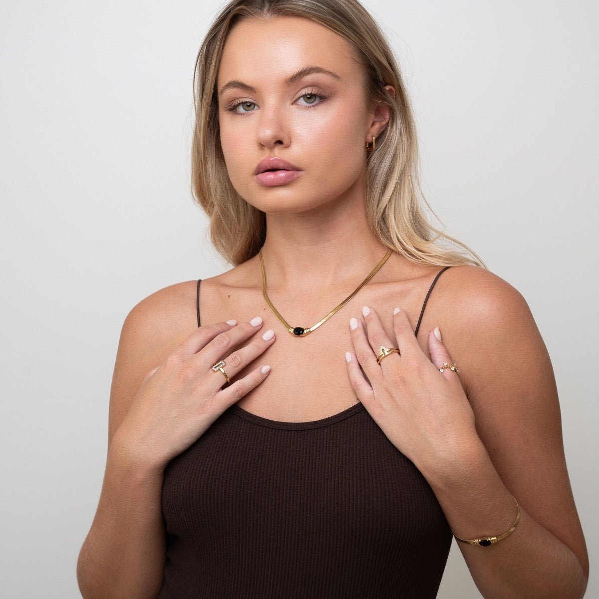 Mesh Necklace with Onyx Stone 18K Gold Plated