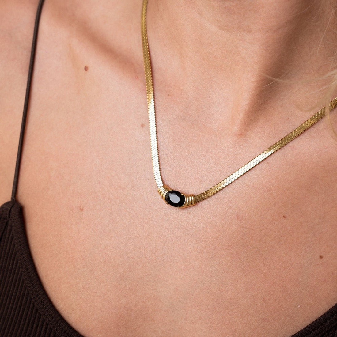 Mesh Necklace with Onyx Stone 18K Gold Plated