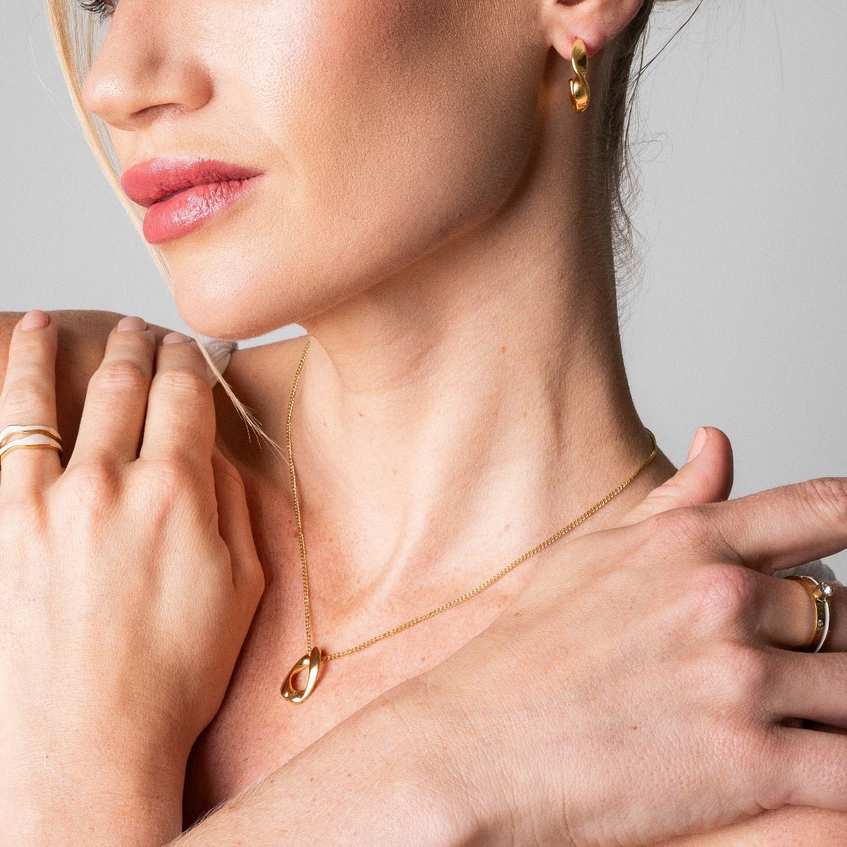Link Pendant Necklace 18K Gold Plated