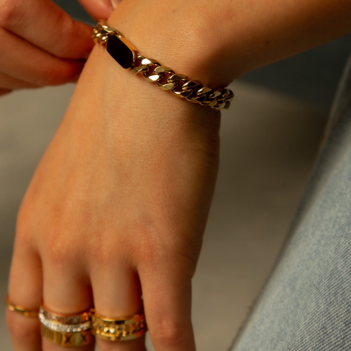 Chain Bracelet with Rectangular Pendant 18K Gold Plated
