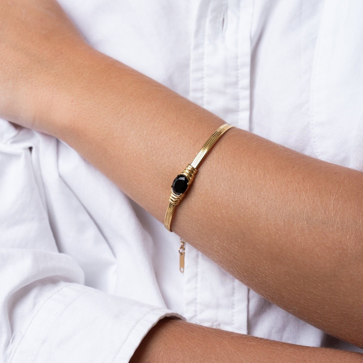 Mesh Bracelet with Onyx Stone 18K Gold Plated