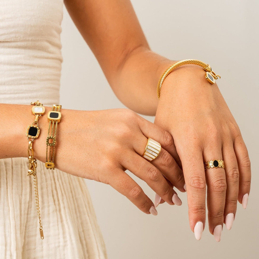 Square Mono Bracelet 18K Gold Plated